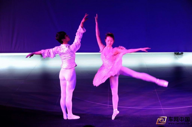 2011奧迪冰雪試駕體驗(yàn)活動(dòng) 現(xiàn)場(chǎng)芭蕾舞表演