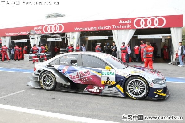 2010DTM奧迪車隊進站更換輪胎【組圖】