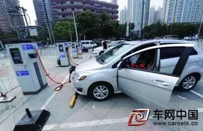 新能源車生態(tài)建設(shè)提速 充電樁獲密集投資