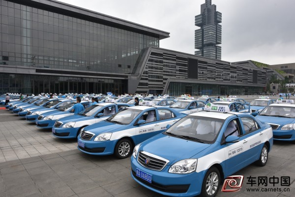 新能源車租還車不便 分時租賃遇待解難題
