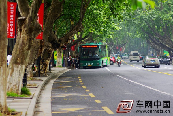 杭州公交集團表態：近期將加強安全行車管理