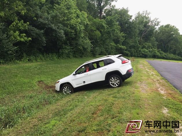 FBI向美國車主發警告：當心汽車被黑客攻擊