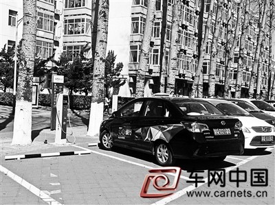 新能源車進(jìn)高校