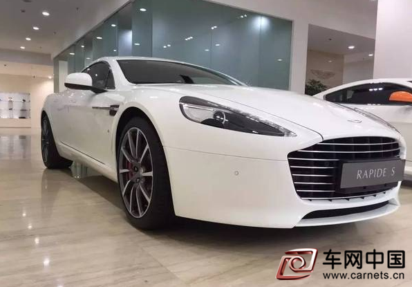 Rapide S 2017款：擁有兩塊電路板發動機更強