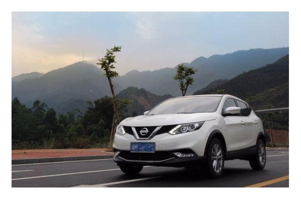 日產(chǎn)崛起靠它，降1.68萬(wàn)僅12.3萬(wàn)，1.2T配ESP，比馬自達(dá)CX-4厚道