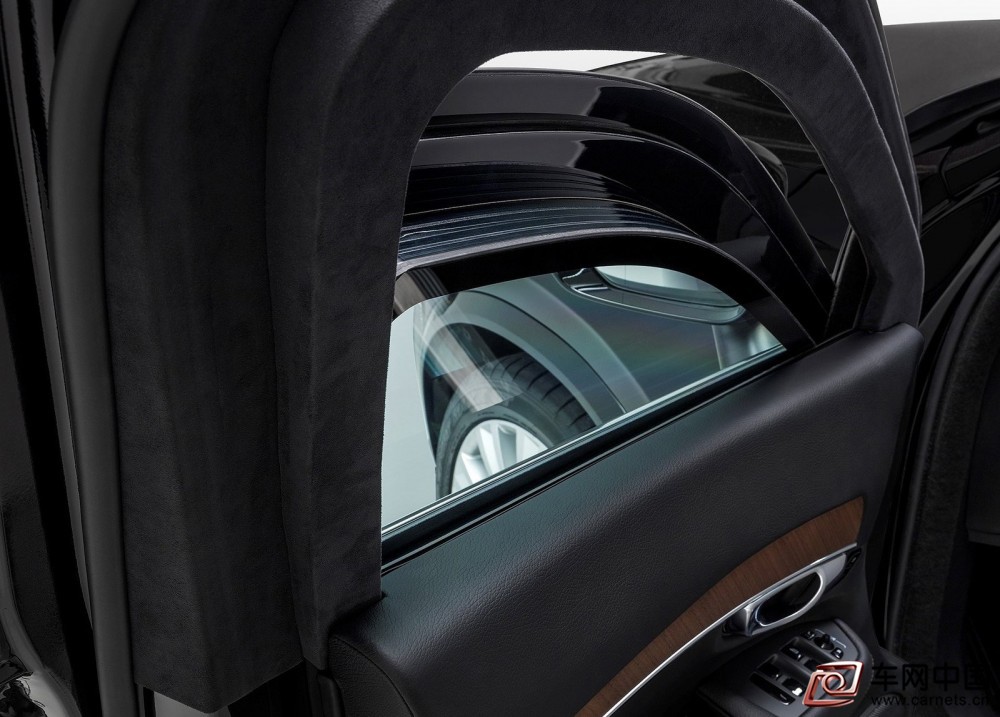 Volvo-XC90_Armoured-2020-1600-06