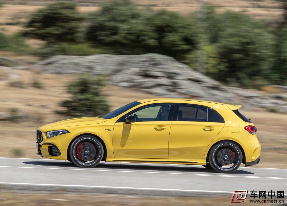 Mercedes-Benz-A45_S_AMG_4Matic-2020-1600-2b