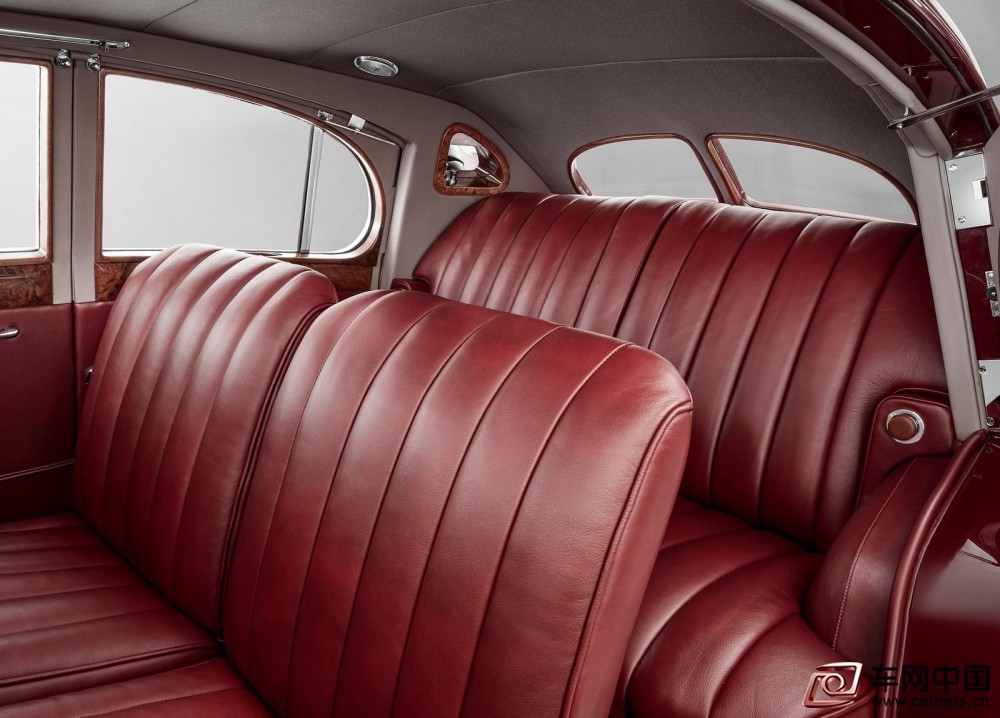 Bentley-Corniche-1939-1600-07