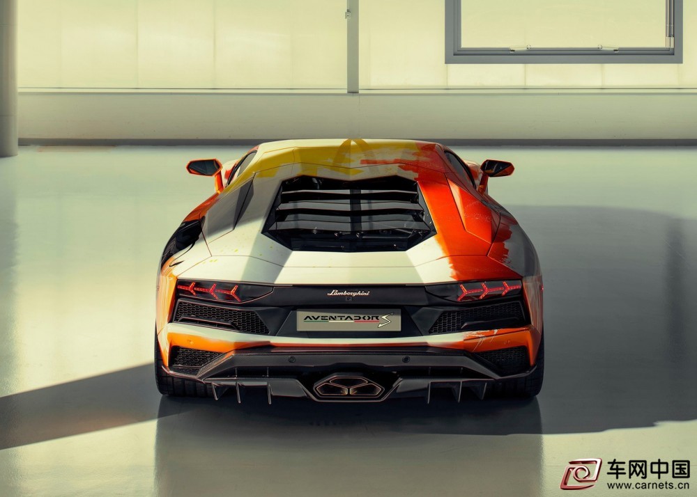 Lamborghini-Aventador_S_by_Skyler_Grey-2019-1600-09