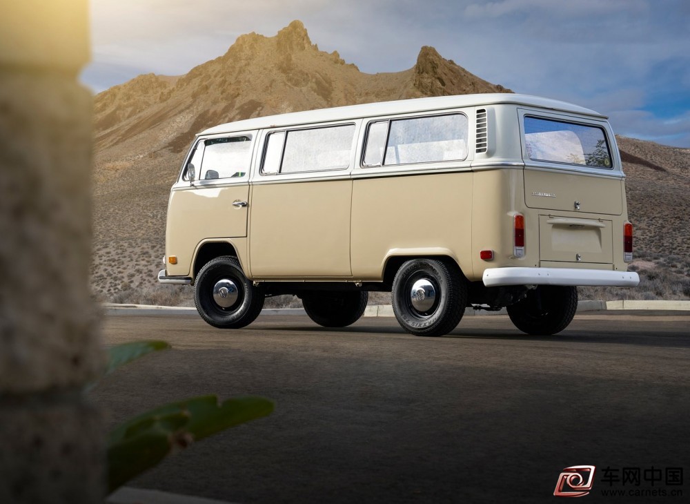 Volkswagen-Type_2_Bus_Electrified_Concept-2019-1600-05