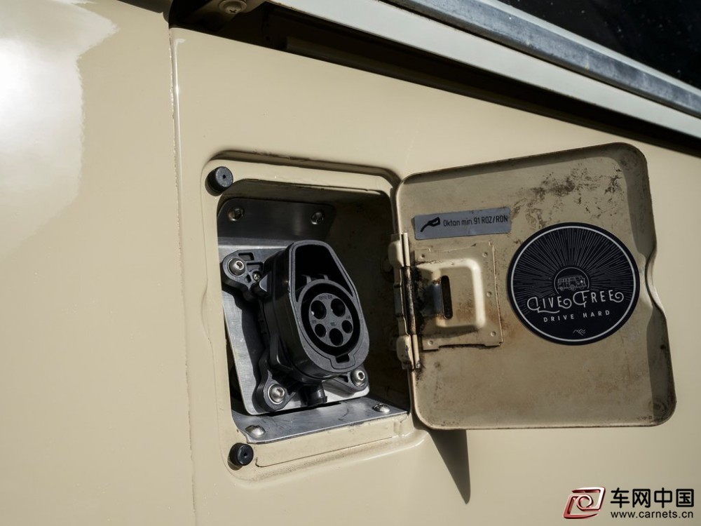 Volkswagen-Type_2_Bus_Electrified_Concept-2019-1024-0f