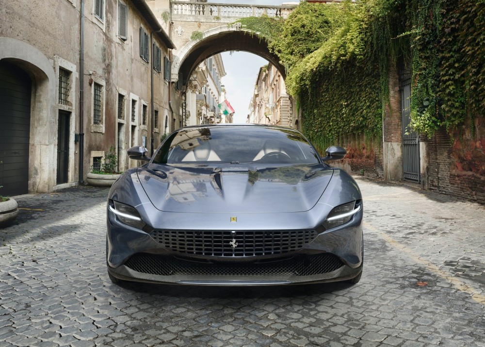 Ferrari-Roma-2020-1600-09