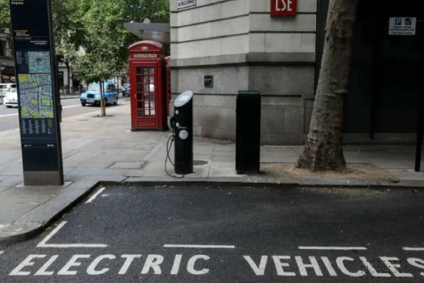 英國為刺激電動車消費放大招 燃油車報廢可換6000英鎊