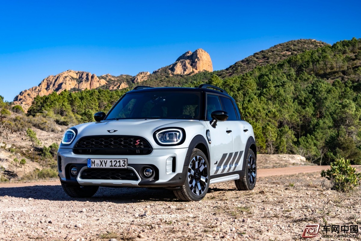 07. MINI COUNTRYMAN UNTAMED 不羈 特別版配備專屬動感灰車漆