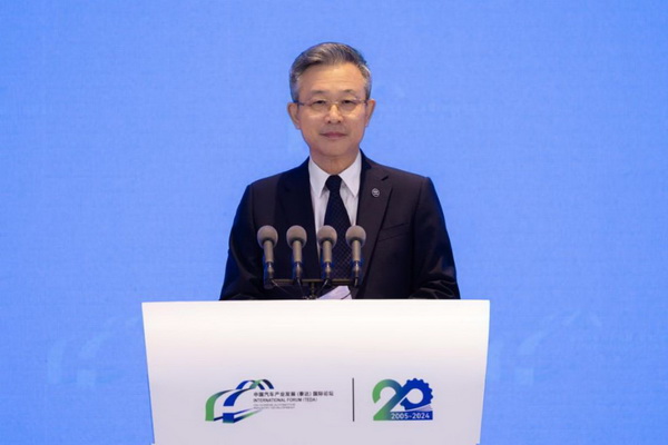 安鐵成2_調整大小.jpg