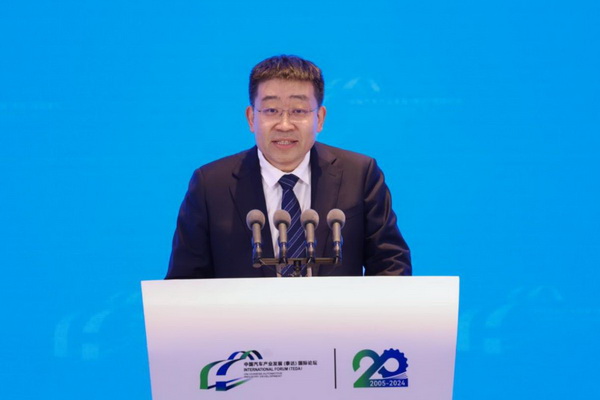 霍福鵬_調整大小.jpg